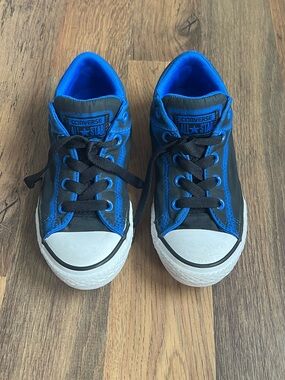 NWOT Converse Kids Low Top Sneakers - Black & Blue